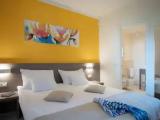 2 Bedrooms Apartment with garden view