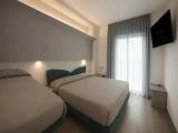 Classic Quadruple room with balcony