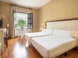 Double room with pool view