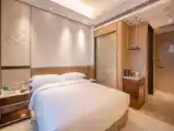 Premier room