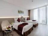 Deluxe room with balcony and with city view