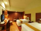 Deluxe Twin Club room with river view