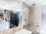 Deluxe Suite with balcony