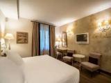 Deluxe Triple room with balcony