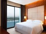 1 Bedroom Grand Club Suite