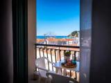 Standard Triple room with sea view