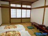 Standard room with mountain view