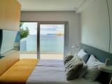 Premium Single Suite