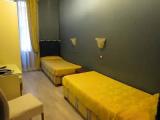 Standard Quadruple room with street view
