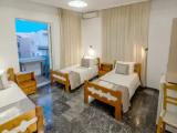 Standard Triple room with partial sea view