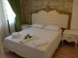Suite with city view