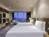 Classic Twin room with city view