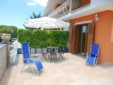 2 Bedrooms Apartment with sea view