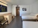 Standard Triple room with balcony