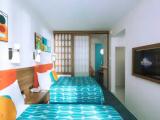 Family Exterior Entry Quadruple Suite Poolside