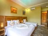 Deluxe Triple room with balcony
