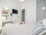 Apartment with garden view