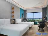 Deluxe Sextuple room with balcony and with partial sea view