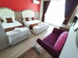 Standard Triple room with pool view