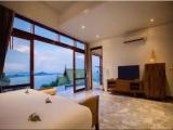 Deluxe room with ocean view