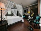 Suite with balcony and with city view