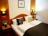 Standard Sextuple room