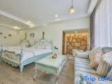 Deluxe Twin Family room