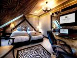 2 Bedrooms Standard Family room