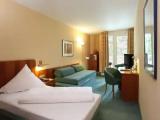 Comfort Single room with balcony and with park view
