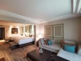 Quadruple Club Junior Suite