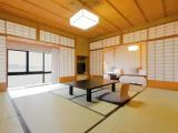 1 Bedroom Standard room with lake view