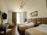 Standard Triple room with balcony
