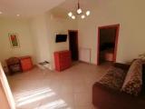 2 Bedrooms Standard Family room with garden view