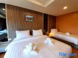 Standard room with mountain view