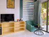 Deluxe Family room with garden view