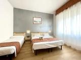 Standard Triple room with balcony