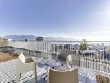 Superior room with balcony and with partial view