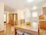 Superior Apartment with park view