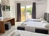 Luxury Quadruple room with balcony