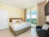 1 Bedroom Superior room with balcony and with bay view