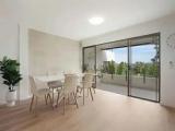 Apartment with garden view