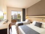 Triple room with pool view