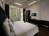 Junior Suite with balcony and with city view