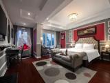 Suite with city view