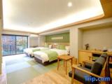 Standard Twin room with mountain view