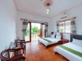 Standard Family room with garden view
