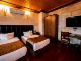 Deluxe Double  Cave Suite