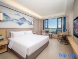 Standard Twin room with street view