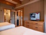 2 Bedrooms Suite with balcony