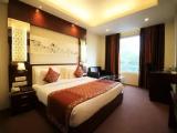 Executive room with city view